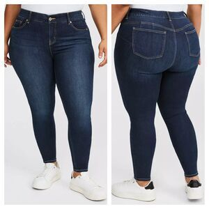 Torrid Bombshell Premium Stretch Skinny Jean